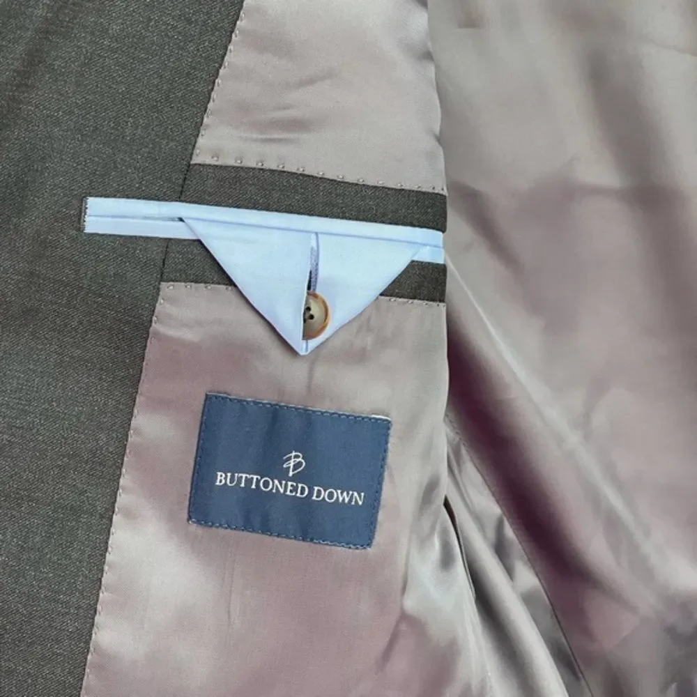 Buttoned DownTailored Fit Italian Wool Suit Jacket